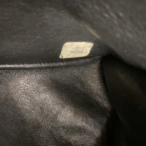 💎✨CELEBRITY✨💎 CHANEL LEATHER TOTE - Picture 12 of 16